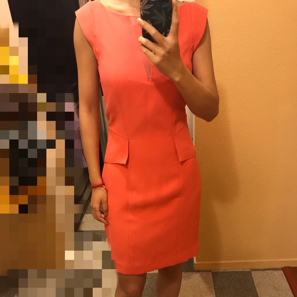 V-NECK SEAMED SHEATH DRESS